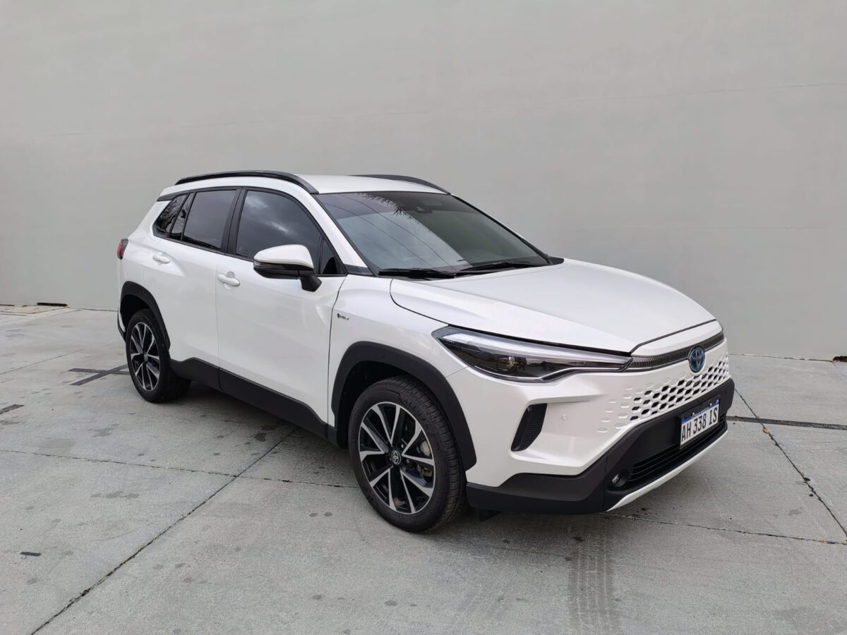 TOYOTA COROLLA CROSS XEI HEV1.8CVT.25 - Imagen 3