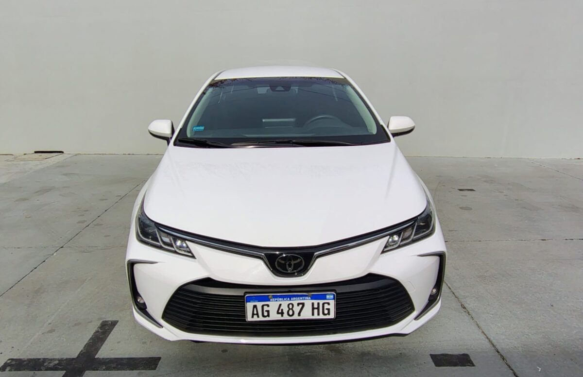 TOYOTA COROLLA 2.0 XLI CVT- MY.24 - Imagen 4