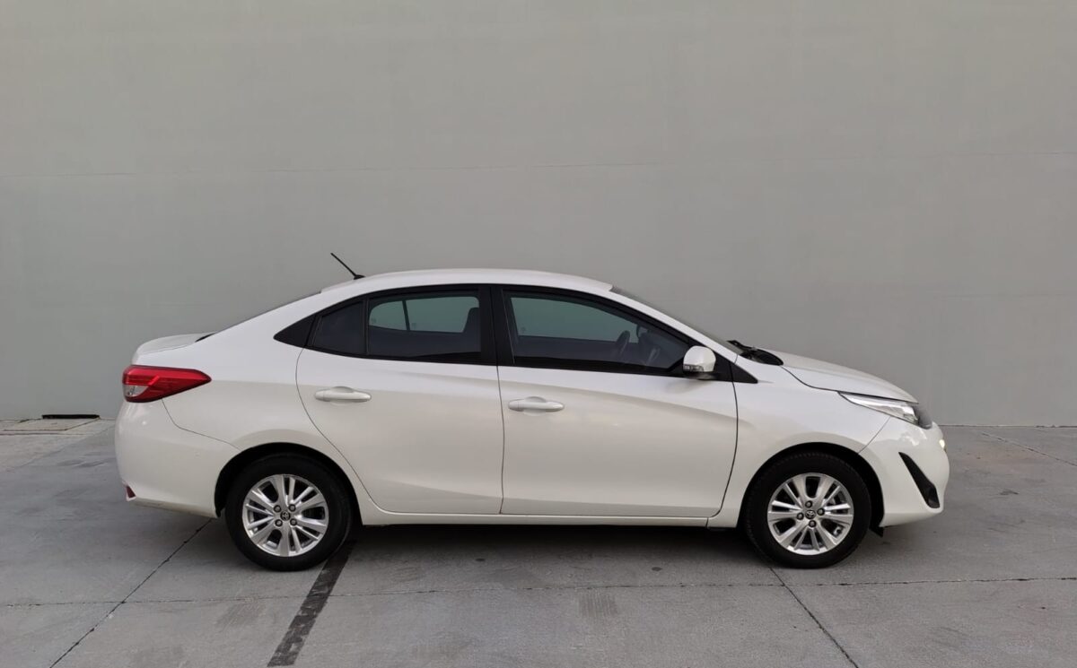 TOYOTA YARIS XLS PACK 1.5 CVT 4P-L.19 - Imagen 5