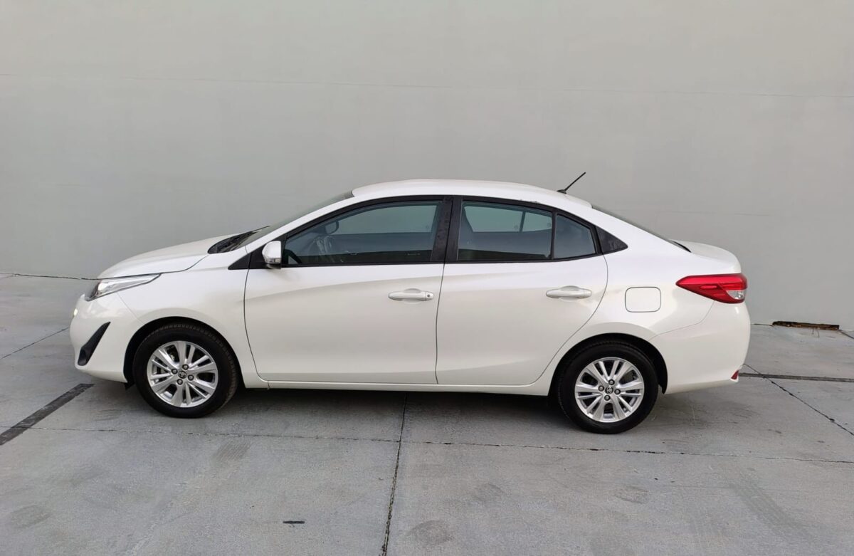 TOYOTA YARIS XLS PACK 1.5 CVT 4P-L.19 - Imagen 6