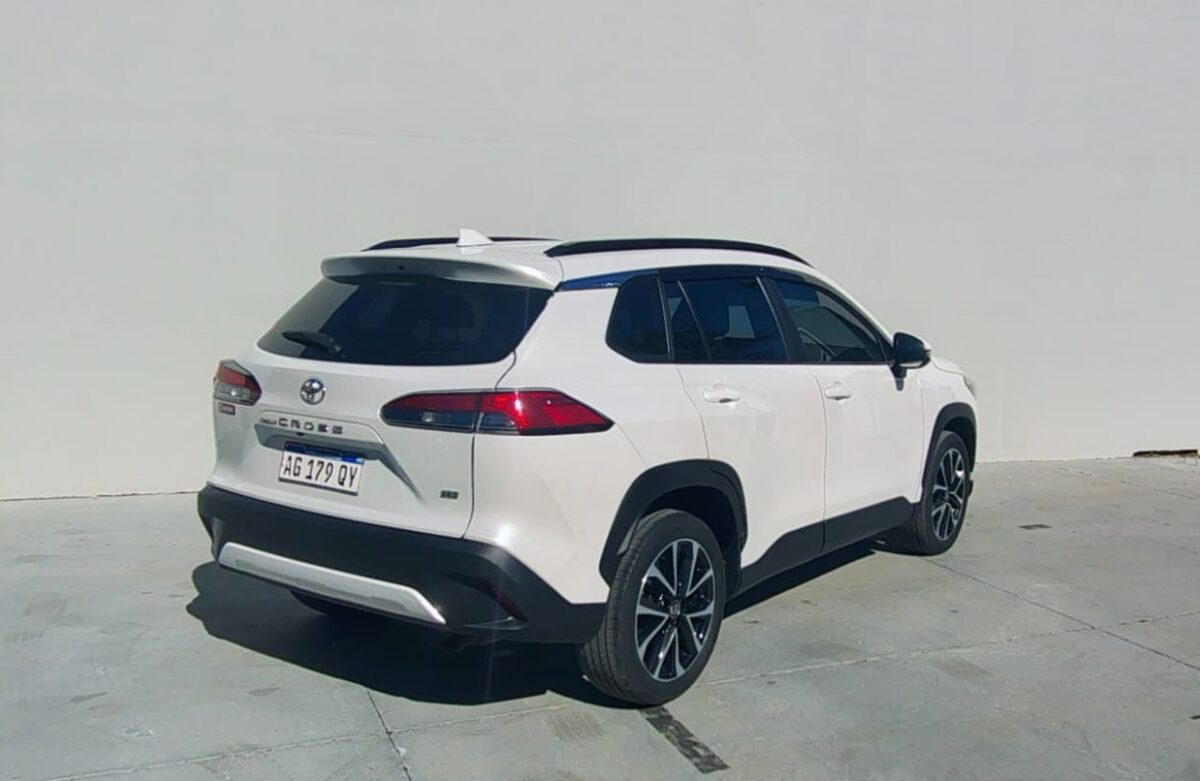 TOYOTA COROLLA CROSS SEG 2.0 CVT MY-24 - Imagen 7