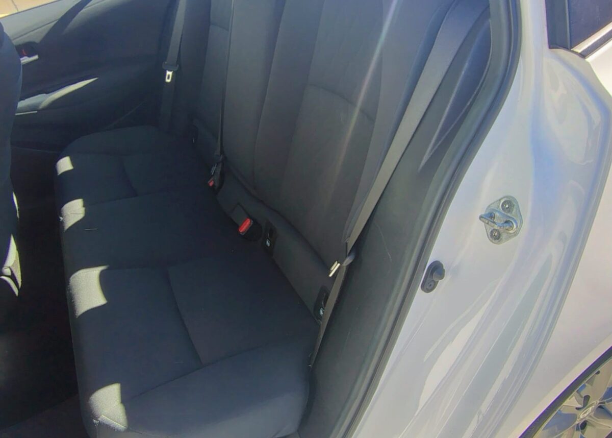 TOYOTA COROLLA XEI HEV 1.8 CVT - MY23 - Imagen 13