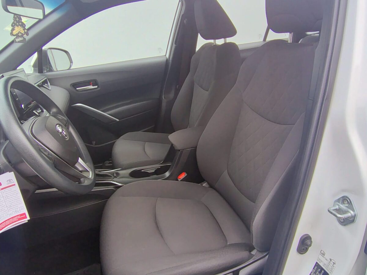 TOYOTA COROLLA CROSS XLI 2.0 CVT - Imagen 12
