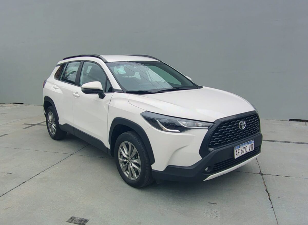 TOYOTA COROLLA CROSS XLI 2.0 CVT - Imagen 3