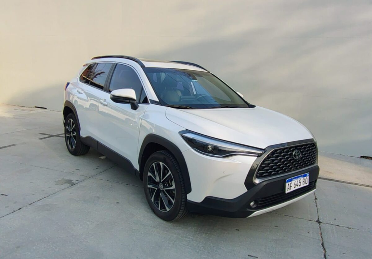 TOYOTA COROLLA CROSS SEG 2.0 CVT-MY23 - Imagen 3