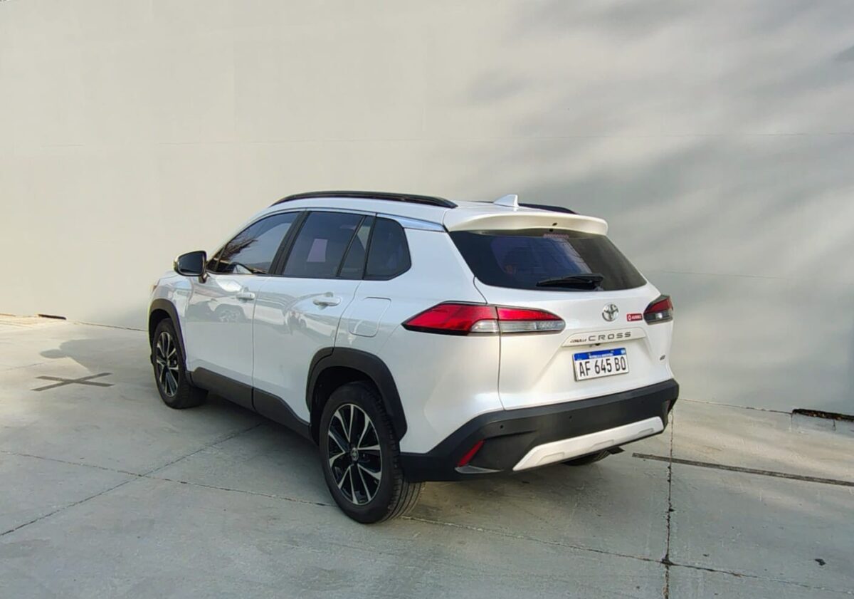 TOYOTA COROLLA CROSS SEG 2.0 CVT-MY23 - Imagen 8