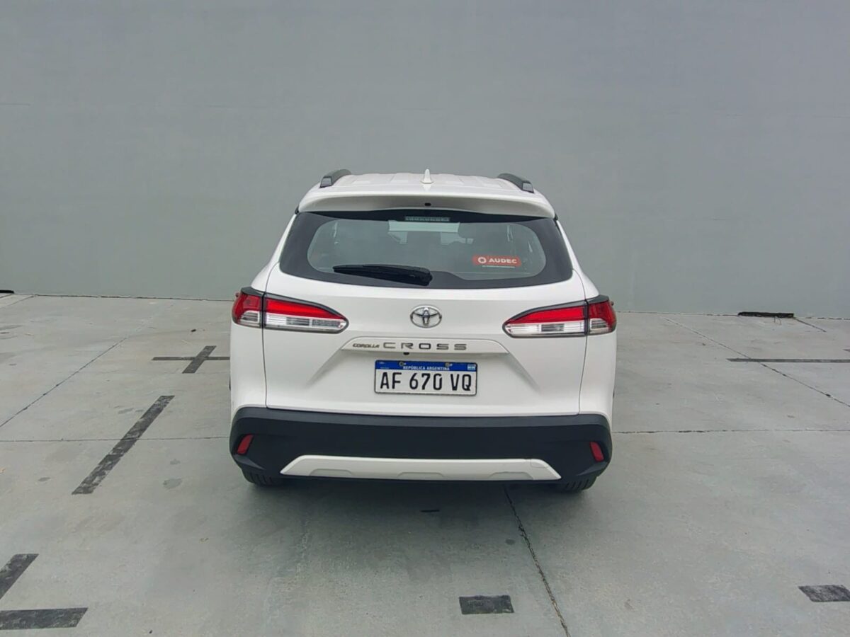 TOYOTA COROLLA CROSS XLI 2.0 CVT - Imagen 7