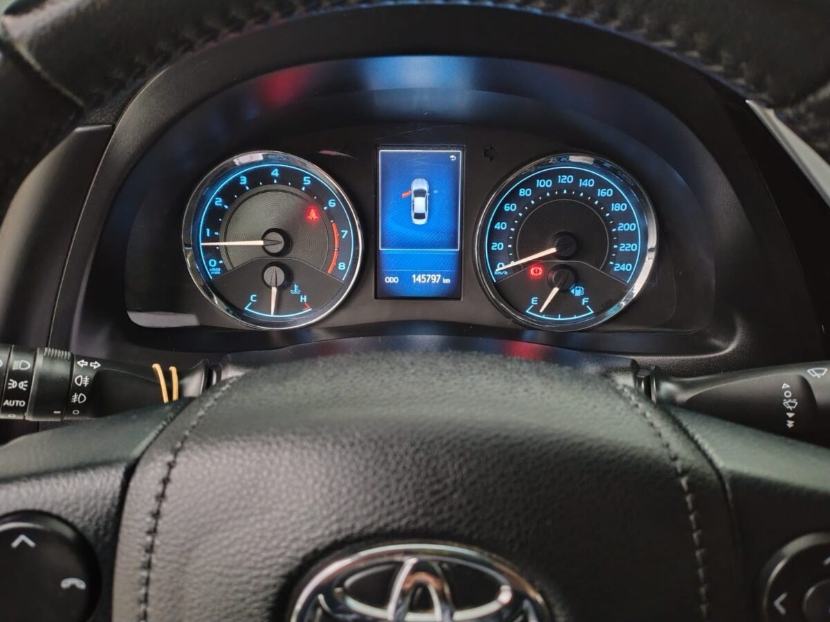 TOYOTA COROLLA XEI PACK 1.8 6M/T L/18 - Imagen 14