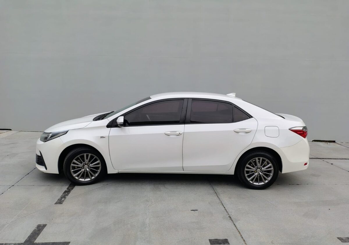 TOYOTA COROLLA XEI PACK 1.8 6M/T L/18 - Imagen 8