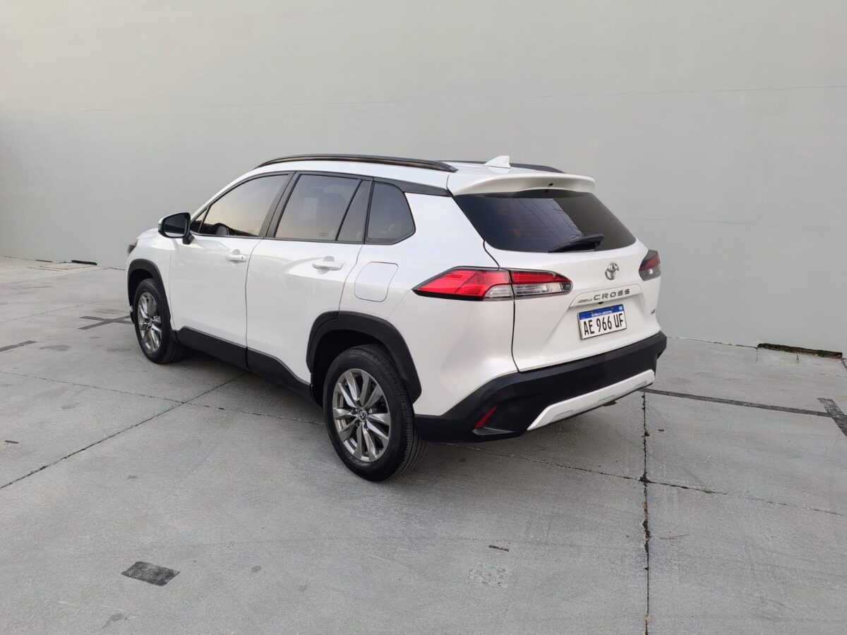 TOYOTA COROLLA CROSS XEI 2.0 CVT - Imagen 8