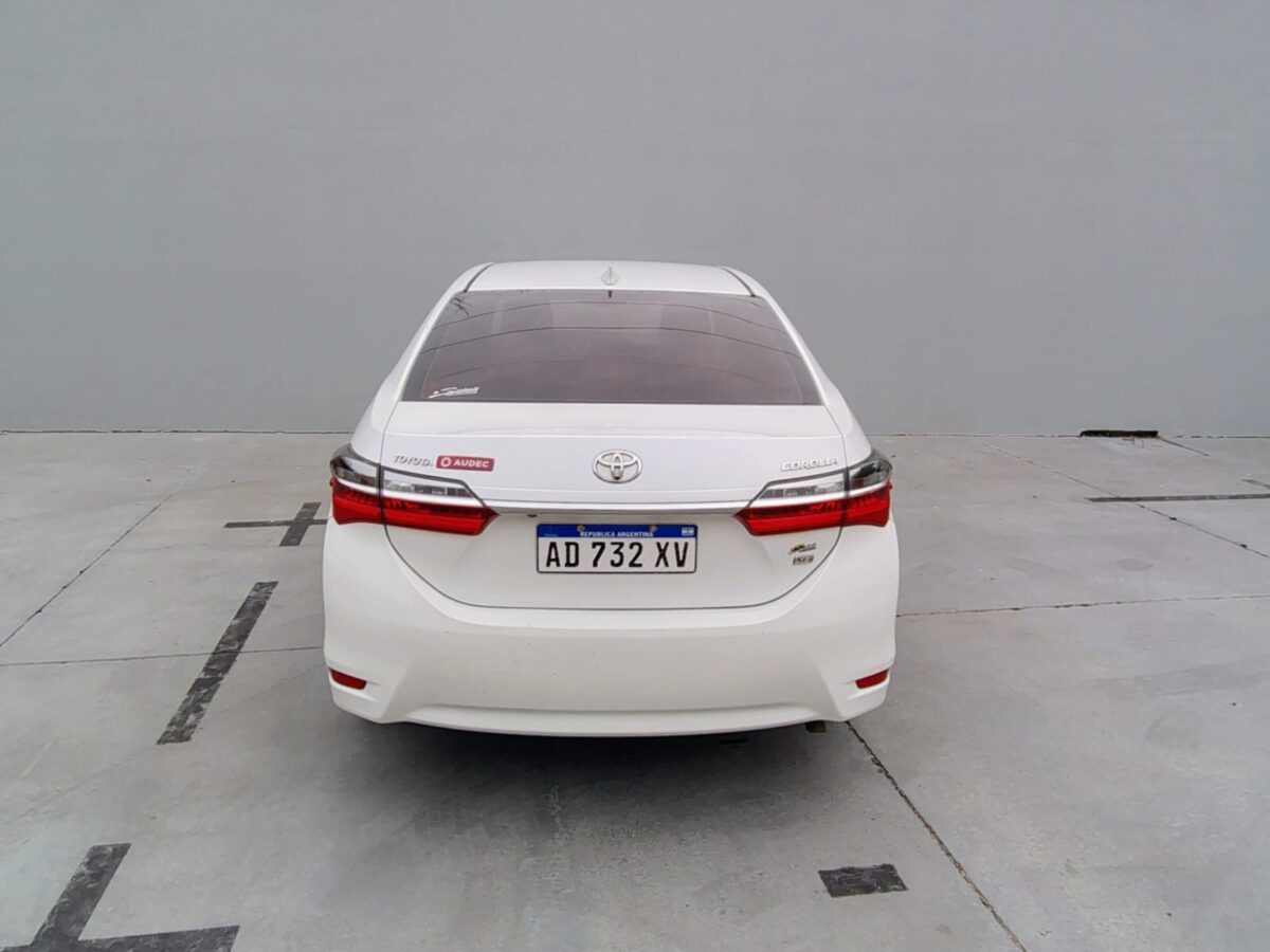 TOYOTA COROLLA XEI PACK 1.8 6M/T L/18 - Imagen 4