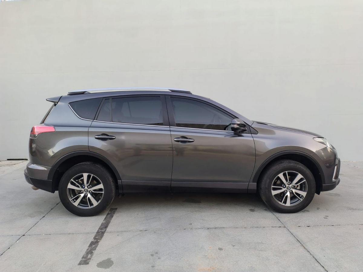 TOYOTA RAV4 4X2 VX - Imagen 5