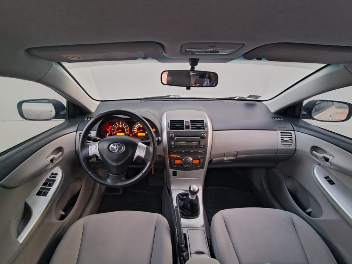 TOYOTA COROLLA XEI 1.8 M/T - Imagen 8