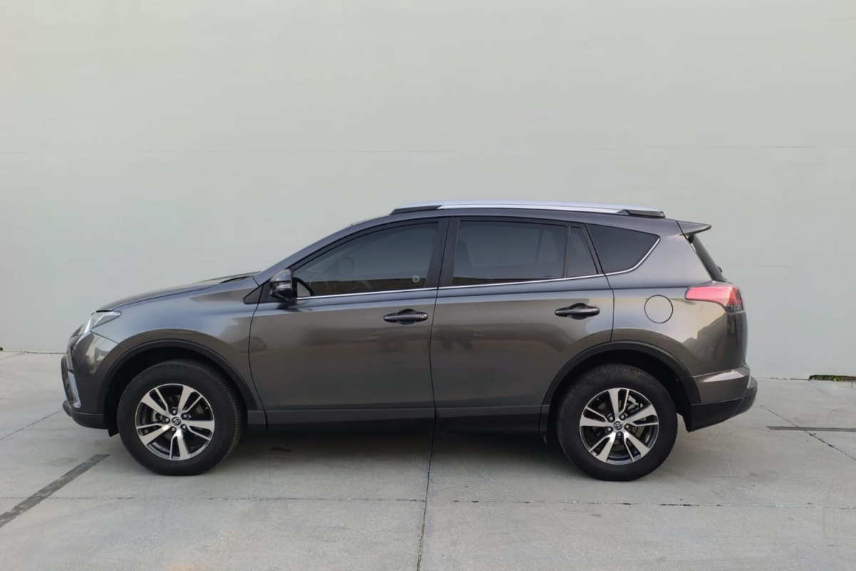 TOYOTA RAV4 4X2 VX - Imagen 6