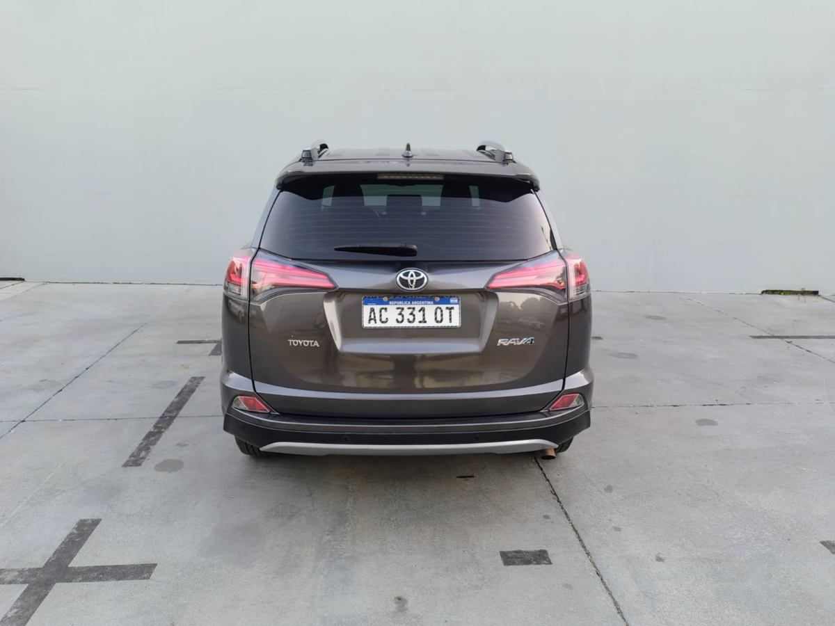 TOYOTA RAV4 4X2 VX - Imagen 9